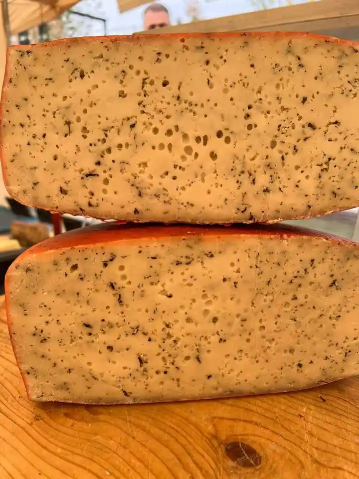 Сыр, в ассортименте фото 2